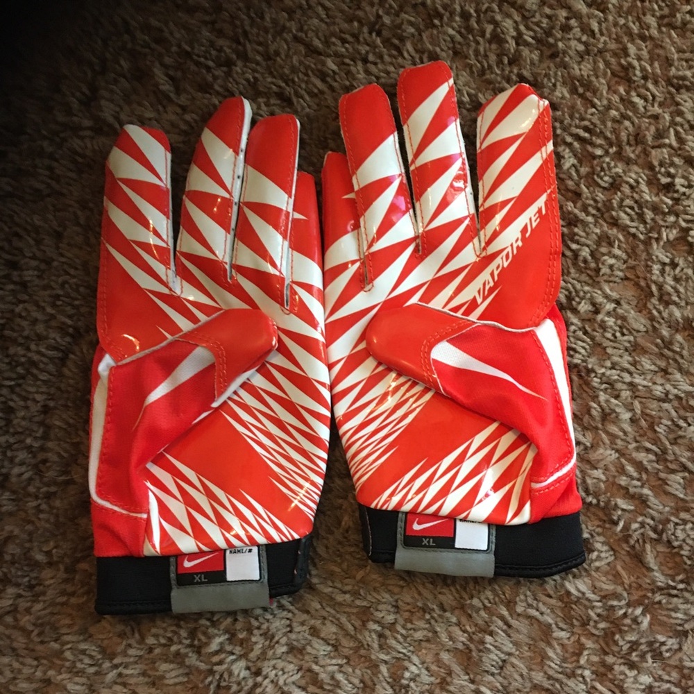 Used Nike vapor jet football gloves XL